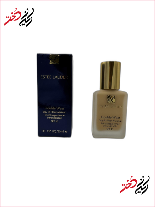 کرم‌پودر استی لادر Double Wear با درپوش طلایی و بسته‌بندی سرمه‌ای