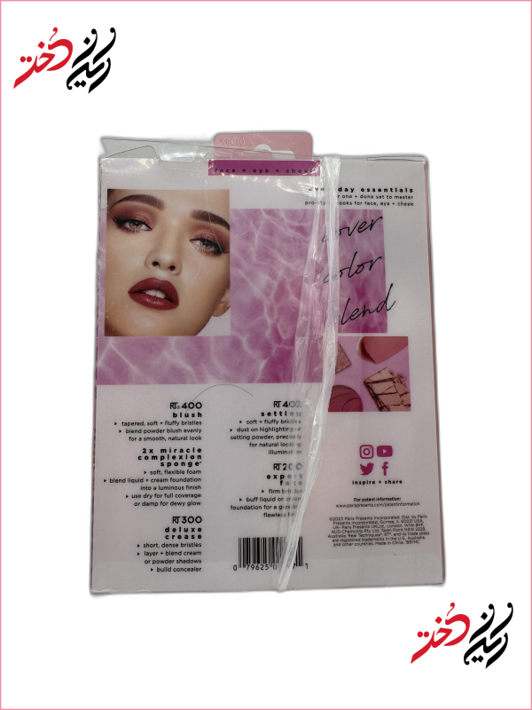 ست براش و اسفنج Real Techniques مدل Everyday Essentials با یک اسفنج اضافی